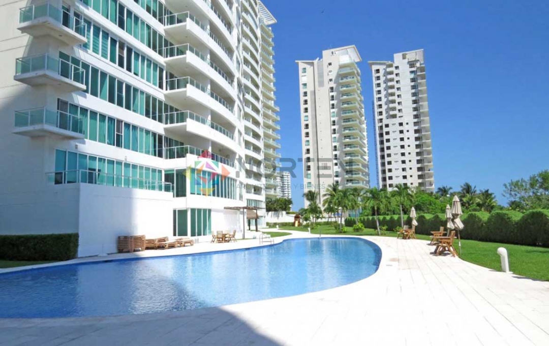 departamento remodelado en venta en isola puerto cancún