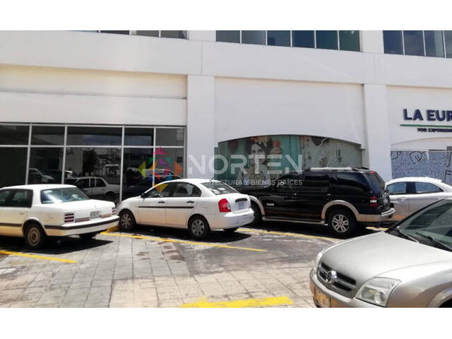 #NRL 022-2 - Local Comercial para Renta en Cancún - QR - 1