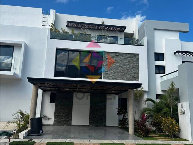 #NRC 035 - Casa para Venta en Cancún - QR