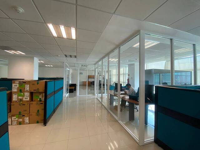 #NRL 070 - Local Comercial para Renta en Cancún - QR - 2